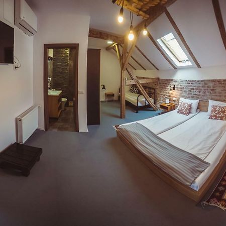 Timhouse Hotel Timisoara Luaran gambar
