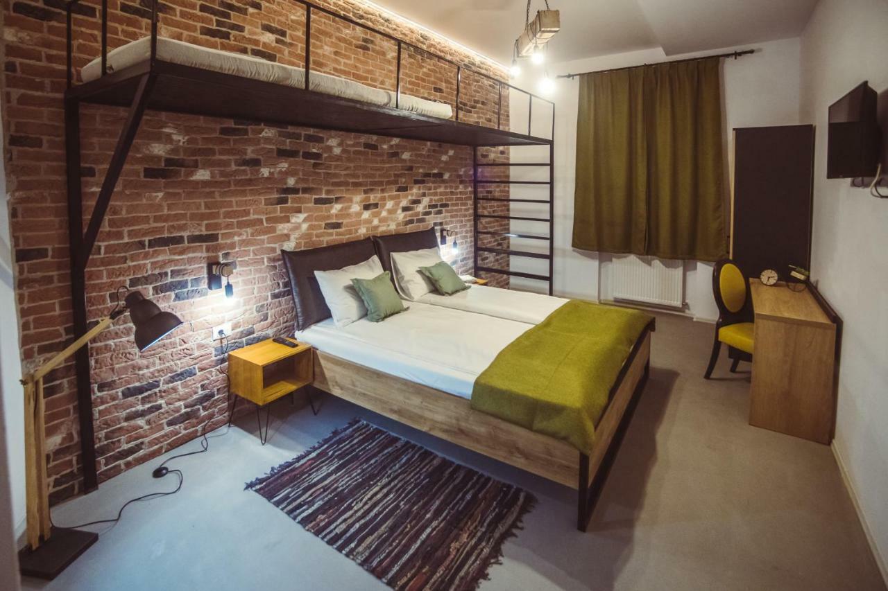 Timhouse Hotel Timisoara Luaran gambar