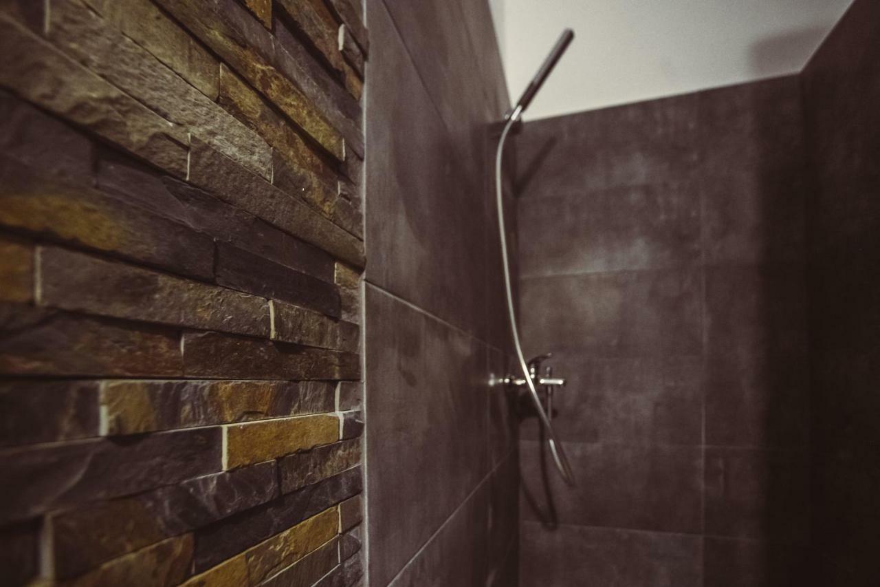 Timhouse Hotel Timisoara Luaran gambar