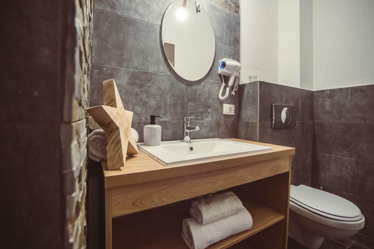 Timhouse Hotel Timisoara Luaran gambar