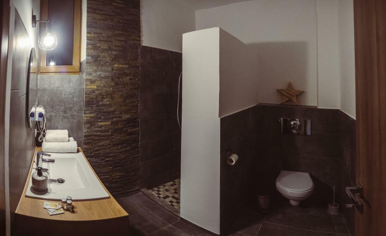 Timhouse Hotel Timisoara Luaran gambar