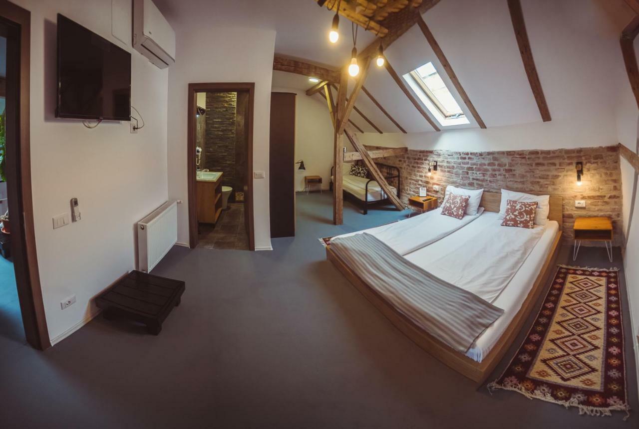 Timhouse Hotel Timisoara Luaran gambar