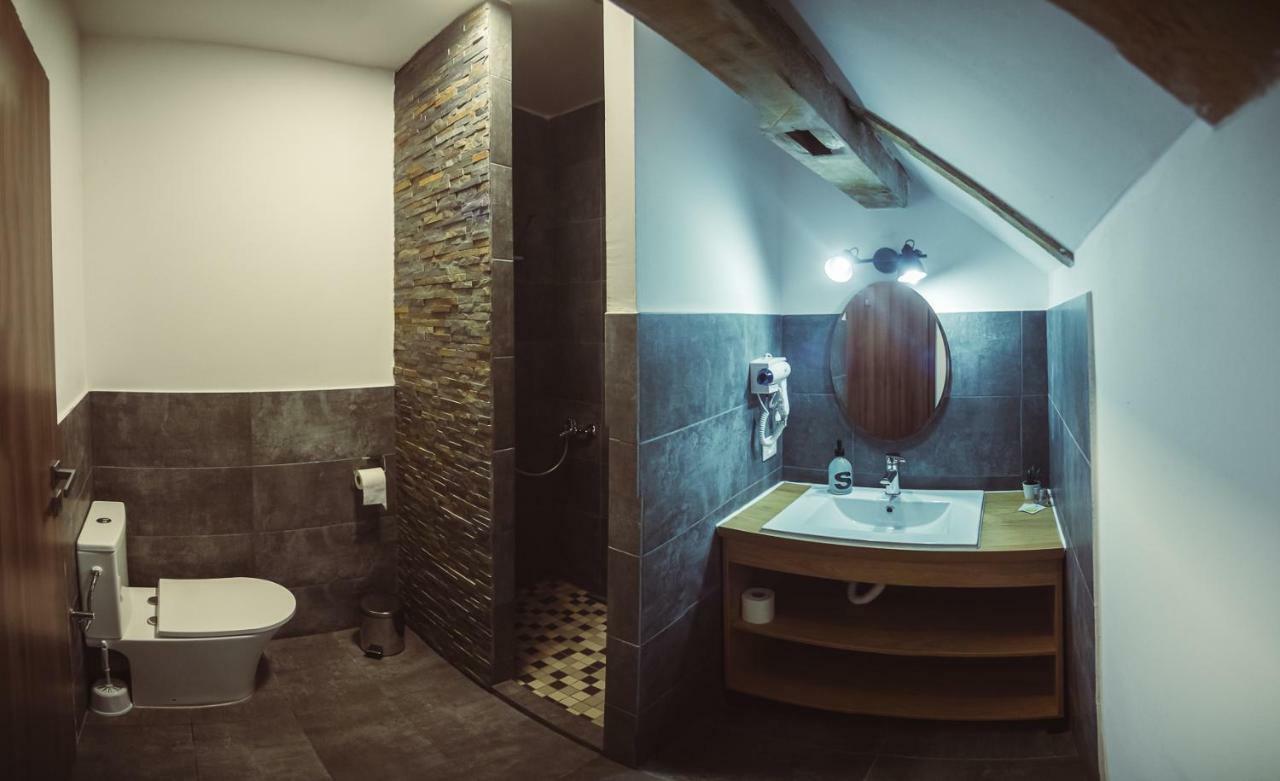 Timhouse Hotel Timisoara Luaran gambar