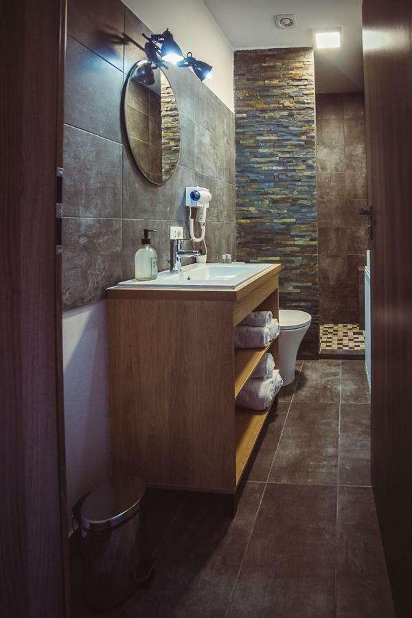 Timhouse Hotel Timisoara Luaran gambar