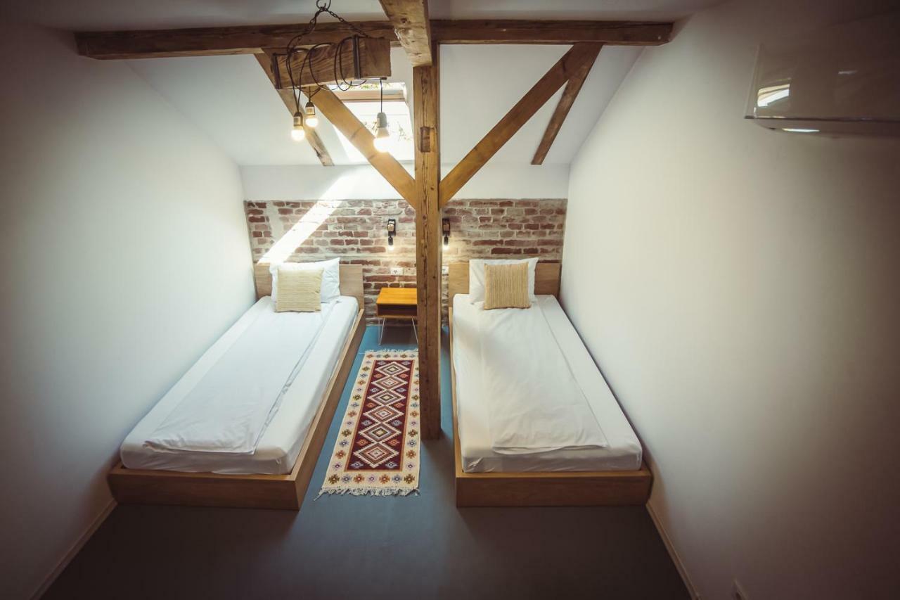 Timhouse Hotel Timisoara Luaran gambar