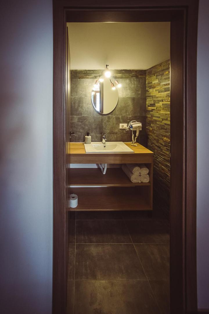 Timhouse Hotel Timisoara Luaran gambar